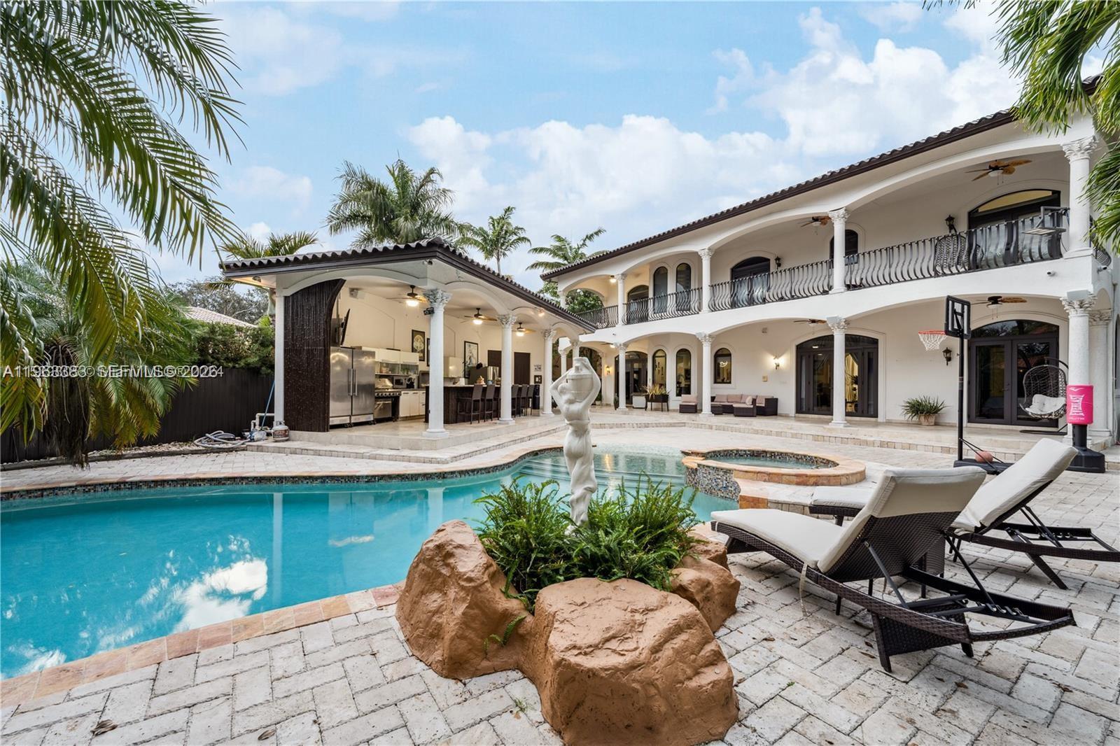 8200 NW 163rd St, Miami Lakes FL 33016