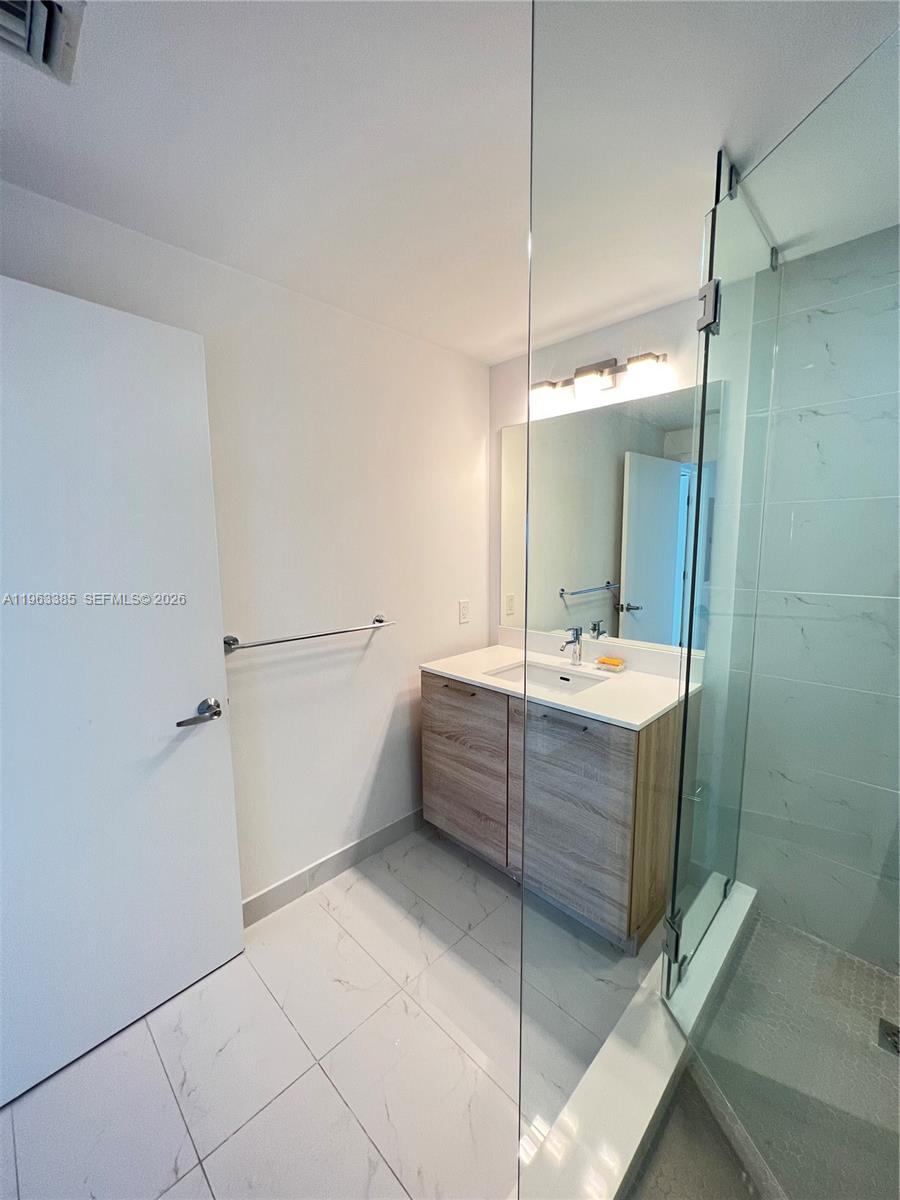 16385 Biscayne Blvd #607, North Miami Beach FL 33160