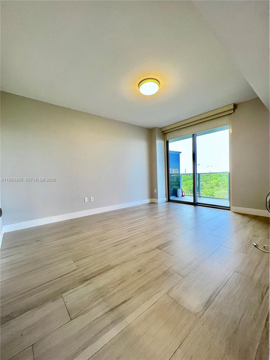 16385 Biscayne Blvd #607, North Miami Beach FL 33160