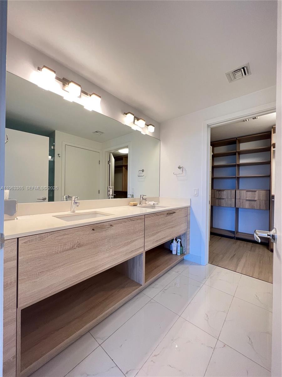 16385 Biscayne Blvd #607, North Miami Beach FL 33160