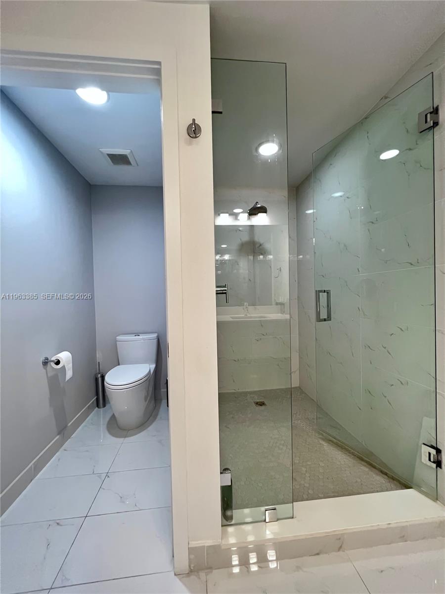 16385 Biscayne Blvd #607, North Miami Beach FL 33160
