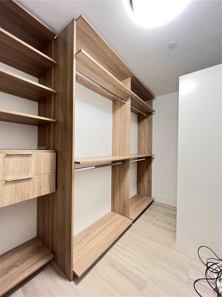 16385 Biscayne Blvd #607, North Miami Beach FL 33160