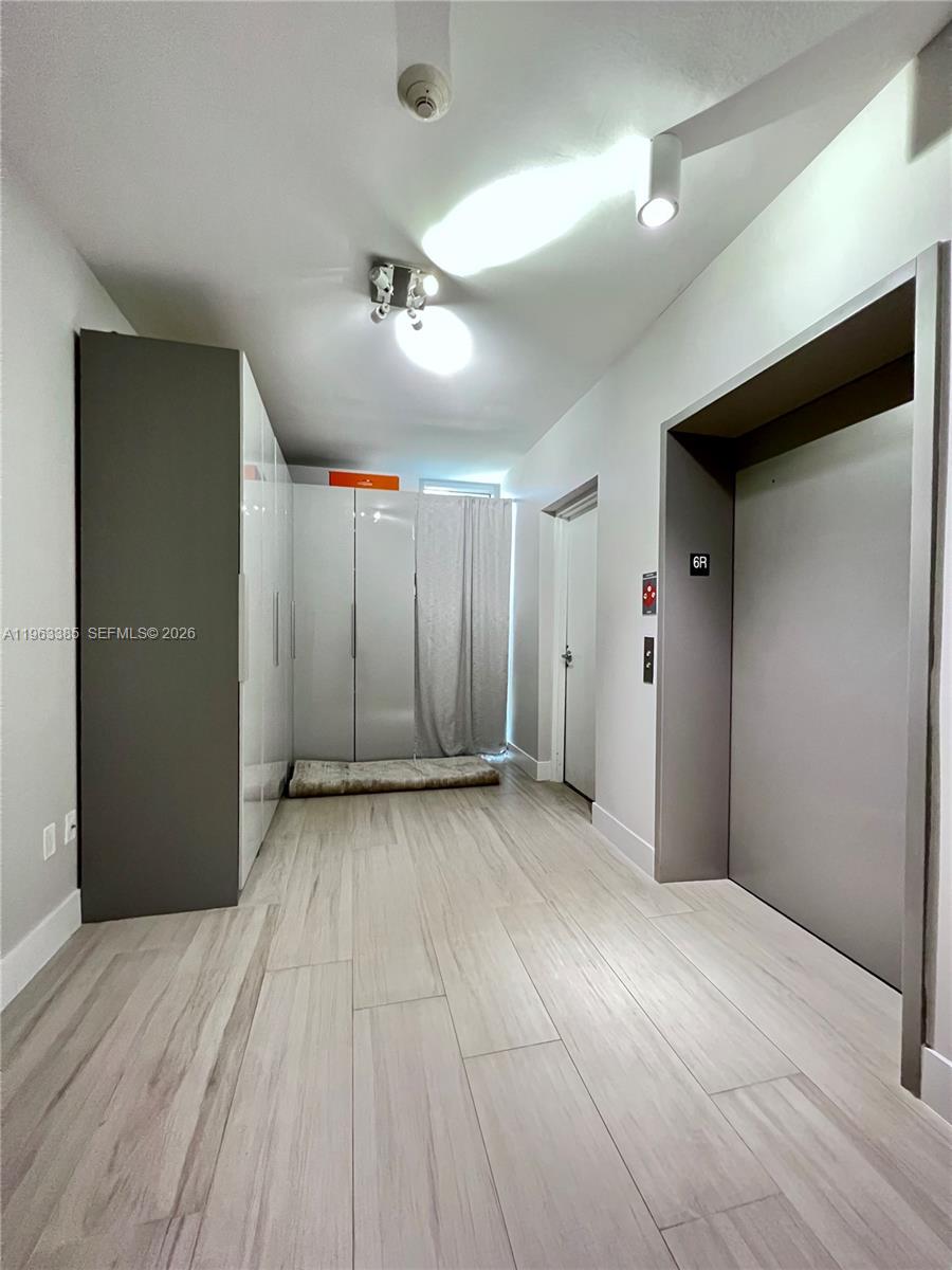 16385 Biscayne Blvd #607, North Miami Beach FL 33160