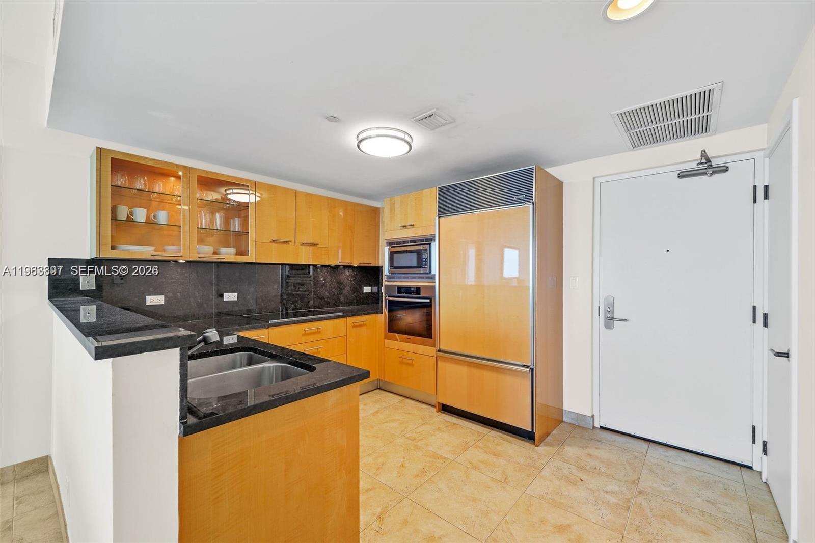 6799 Collins Ave #1604, Miami Beach FL 33141