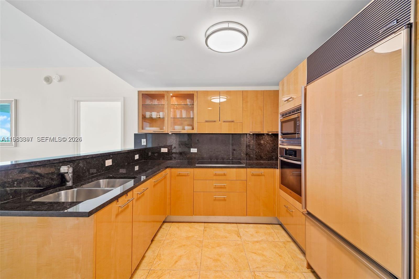 6799 Collins Ave #1604, Miami Beach FL 33141