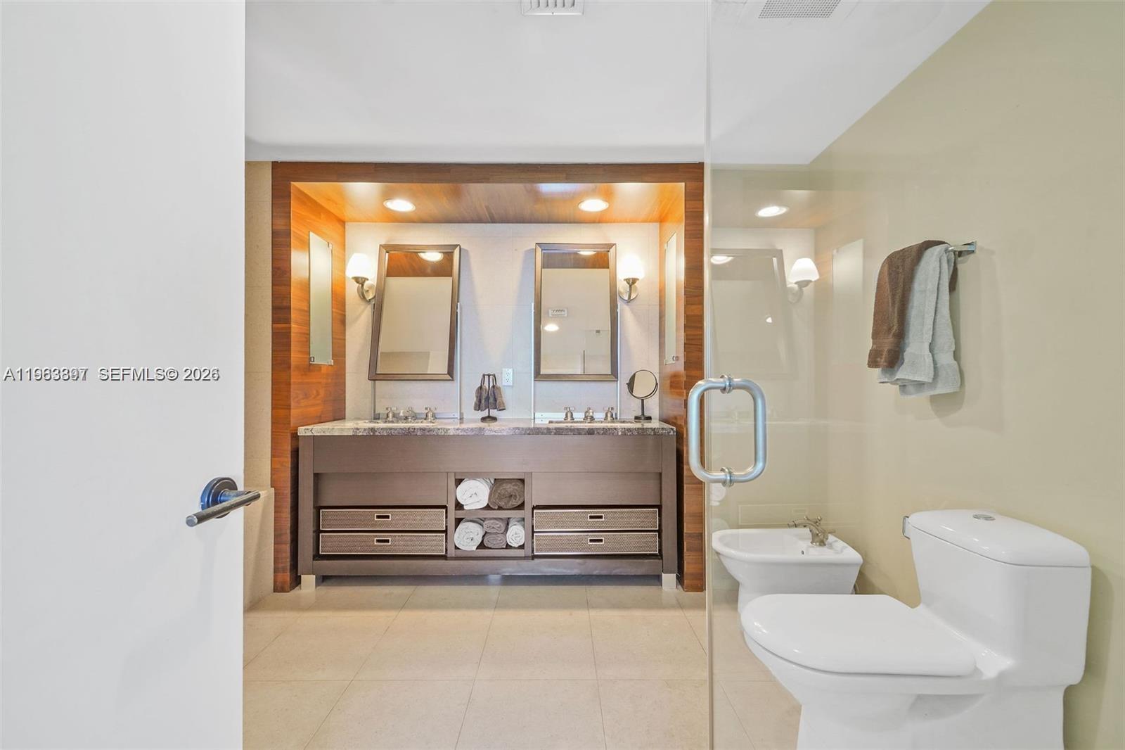 6799 Collins Ave #1604, Miami Beach FL 33141