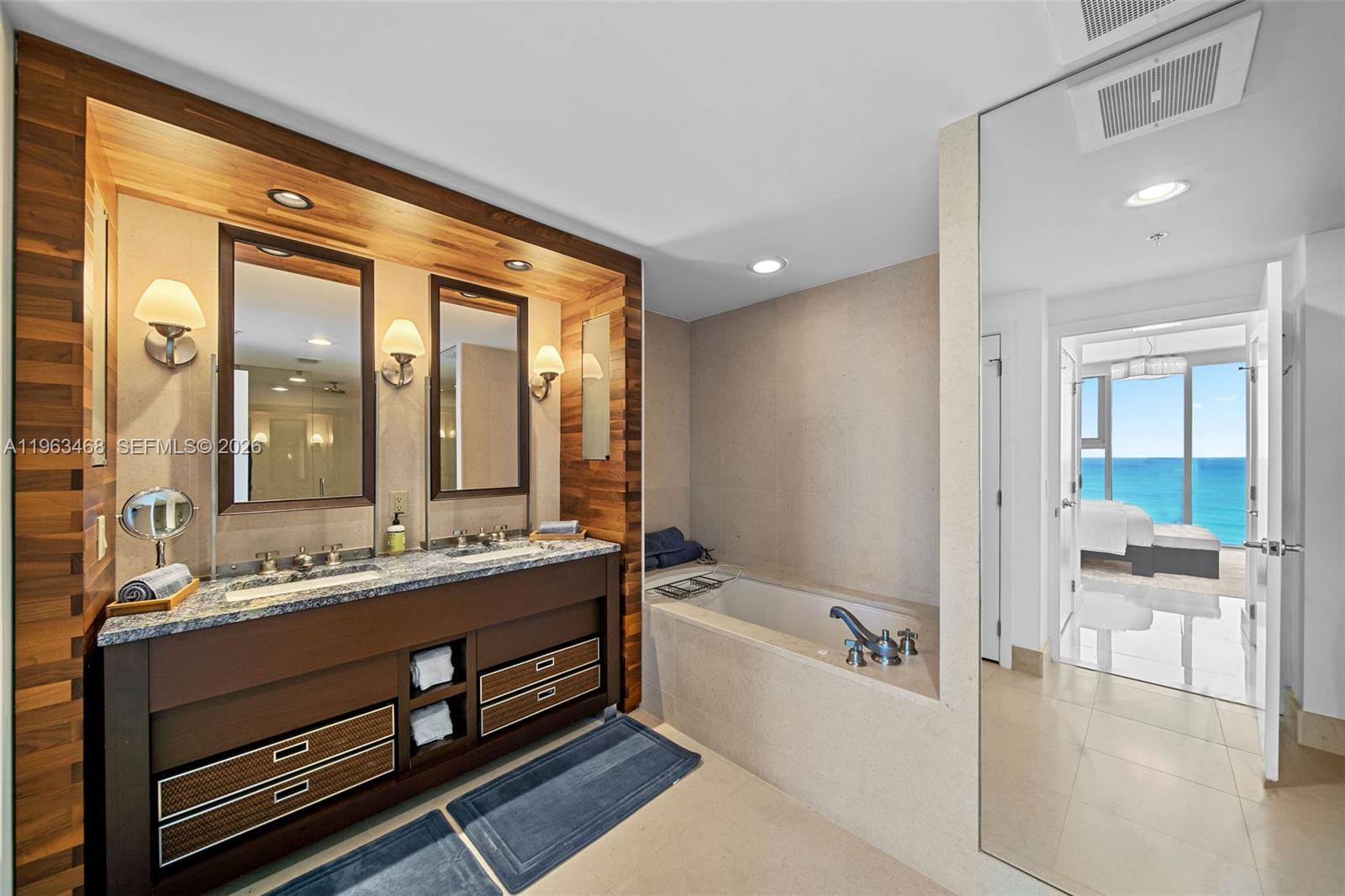 6899 Collins Ave #2207, Miami Beach FL 33141