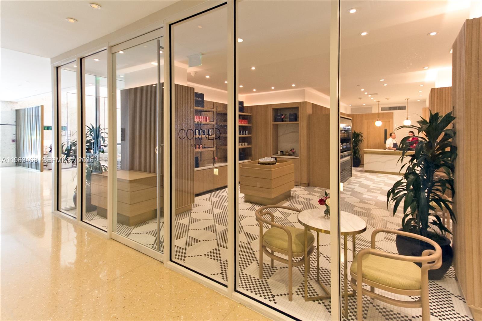 6899 Collins Ave #2207, Miami Beach FL 33141