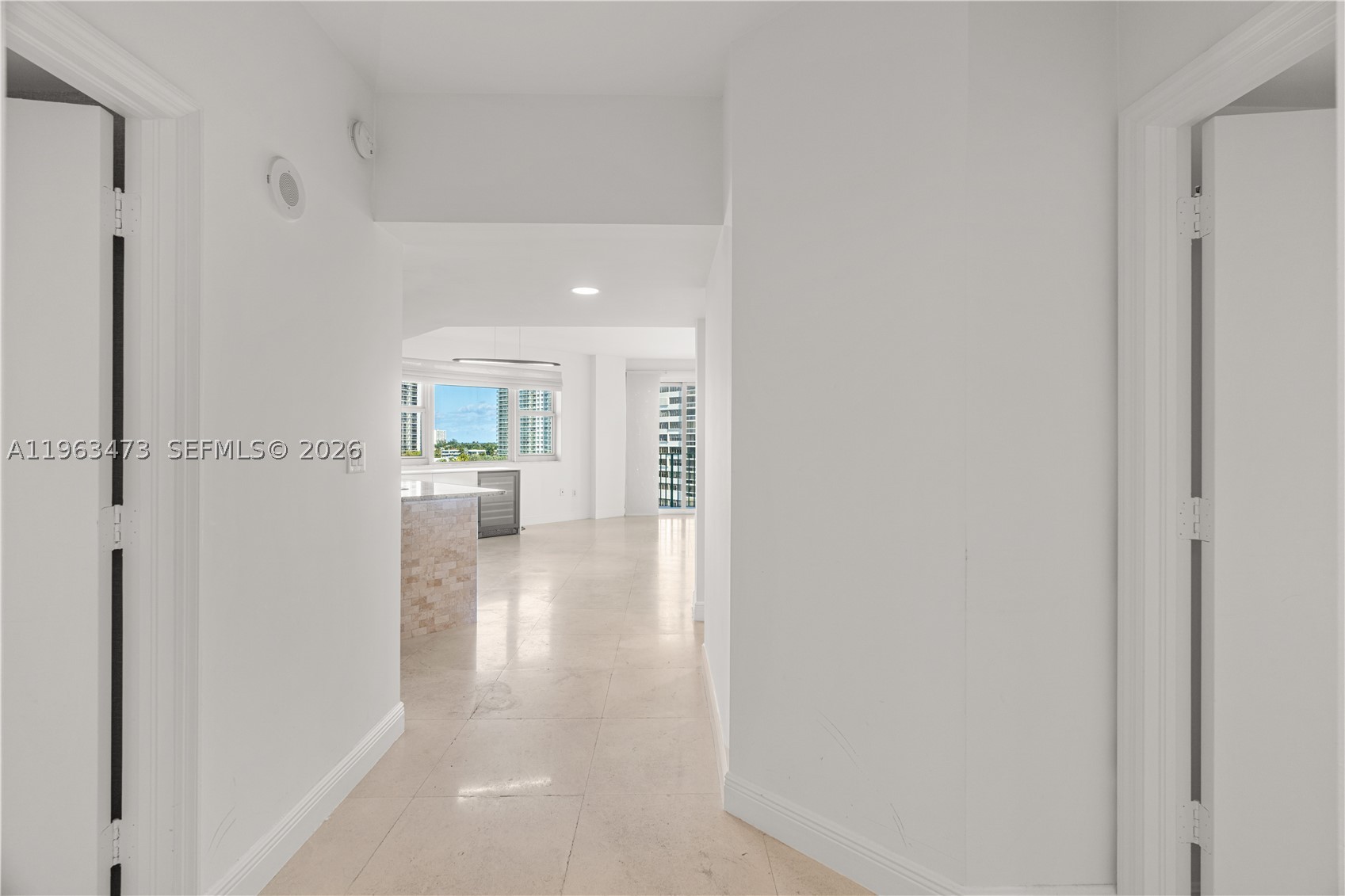20000 E Country Club Dr #716, Aventura FL 33180