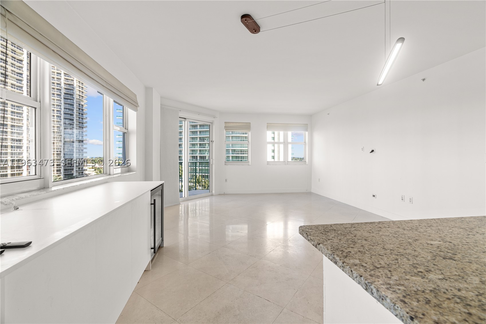 20000 E Country Club Dr #716, Aventura FL 33180