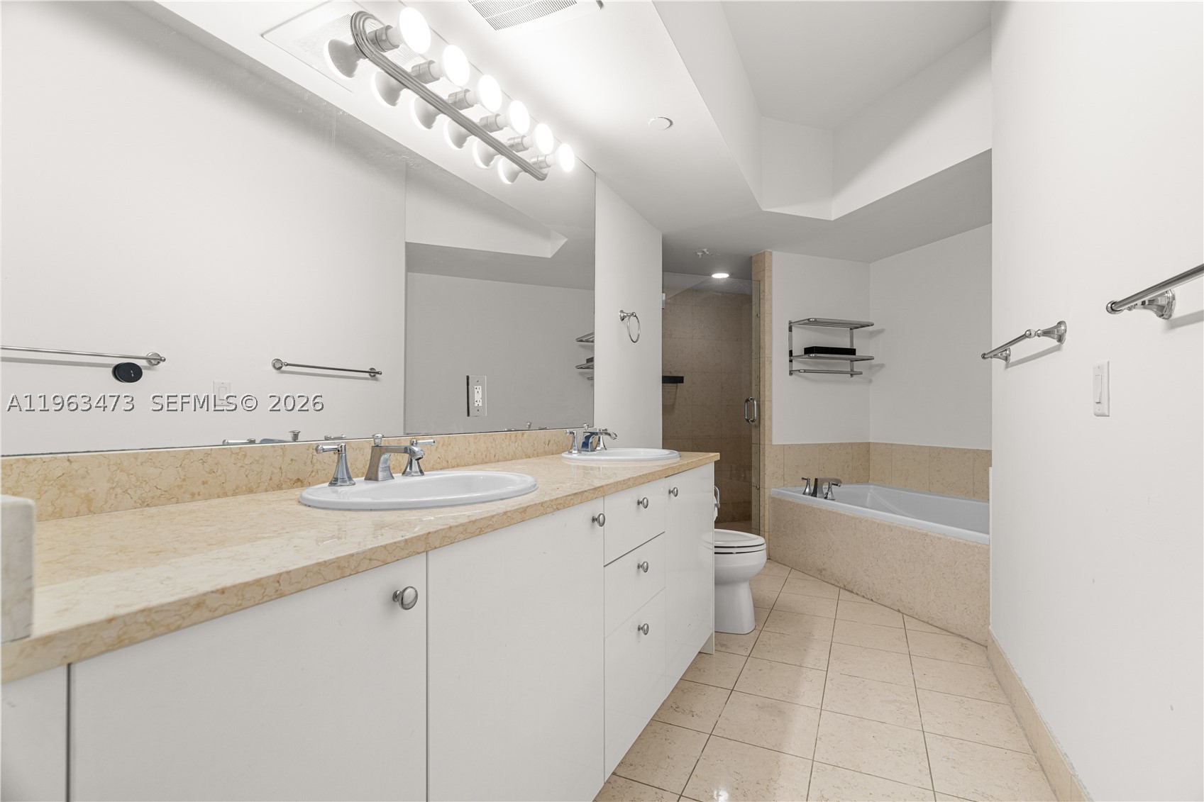 20000 E Country Club Dr #716, Aventura FL 33180