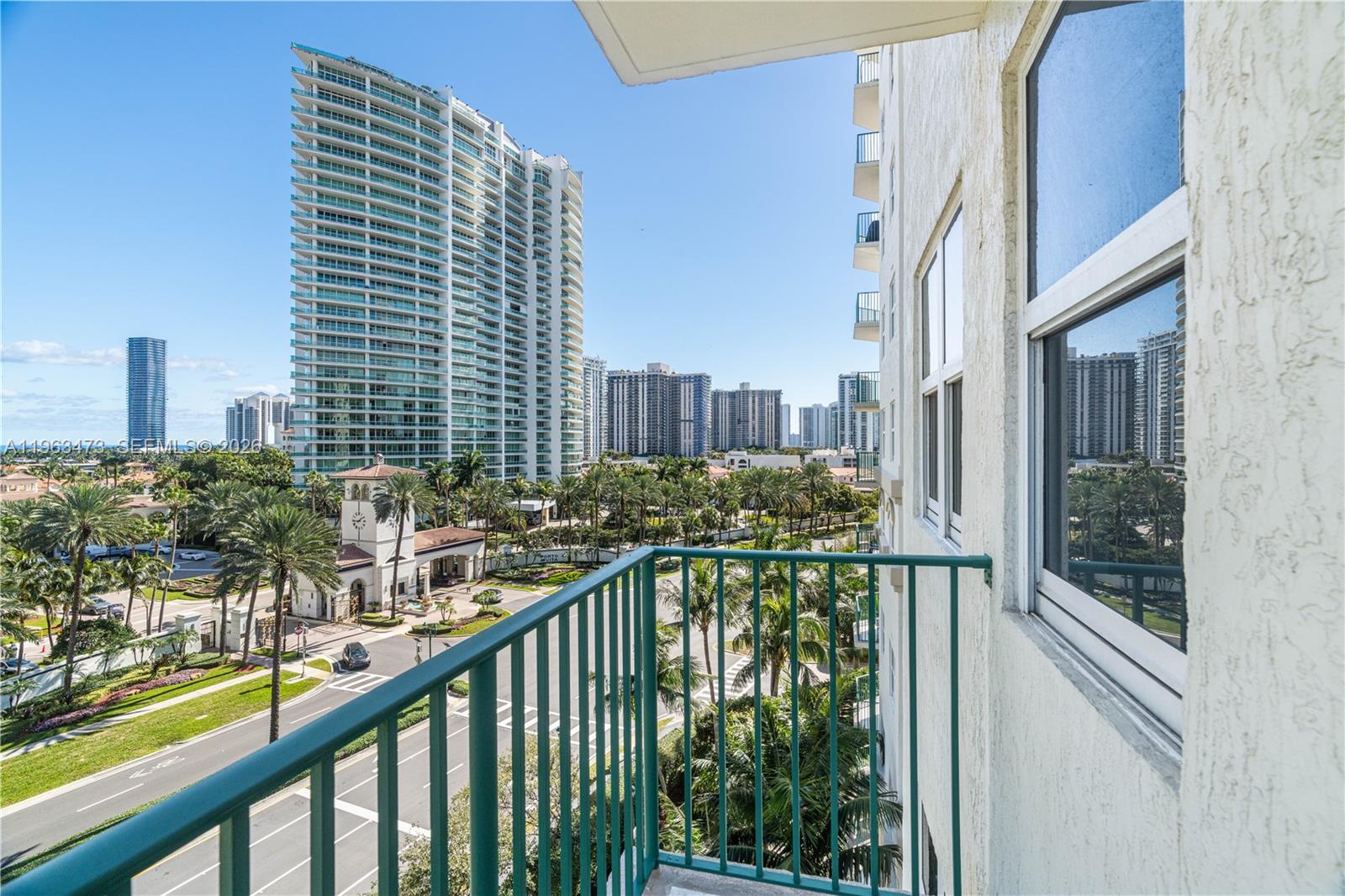 20000 E Country Club Dr #716, Aventura FL 33180