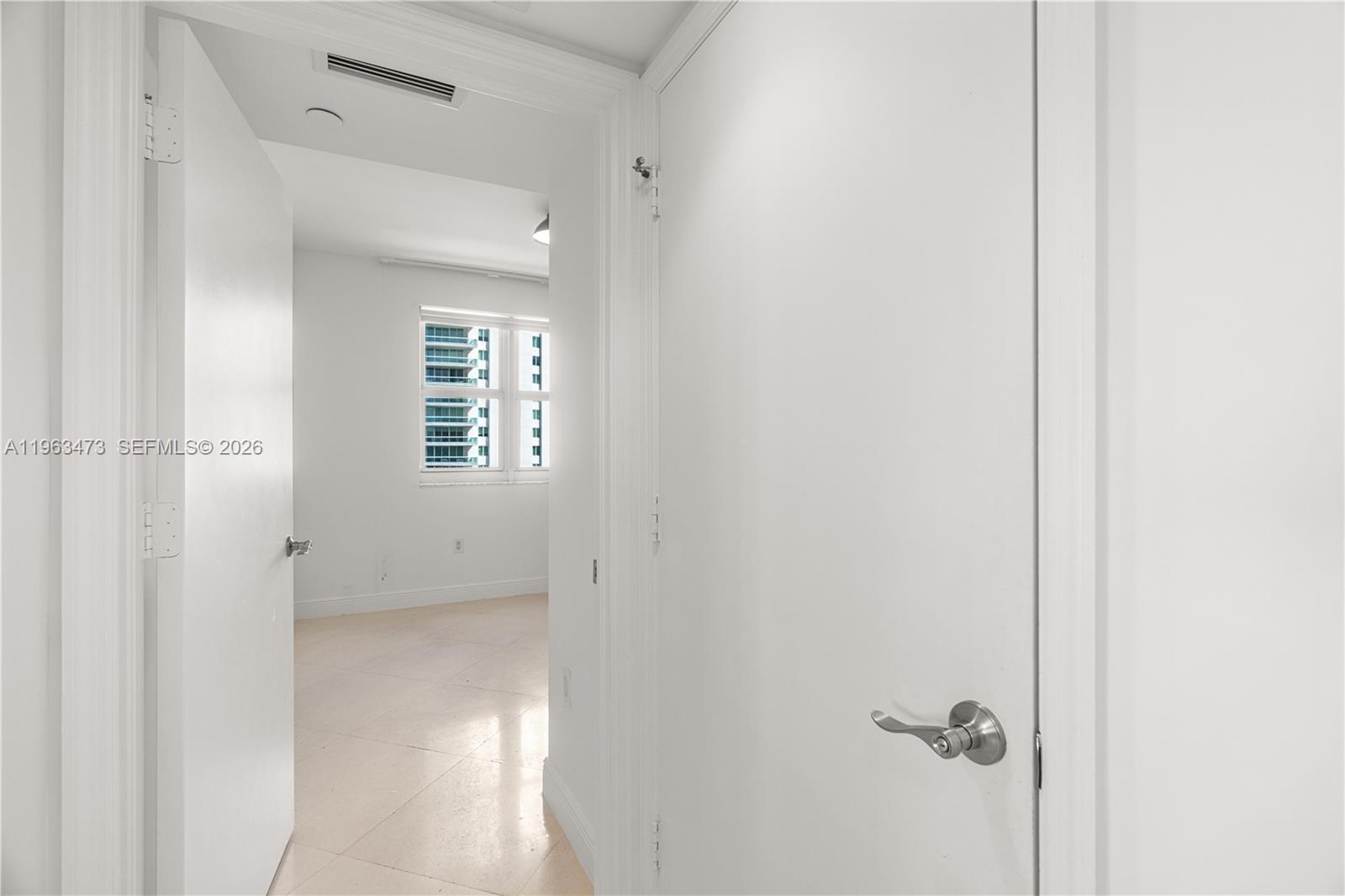 20000 E Country Club Dr #716, Aventura FL 33180