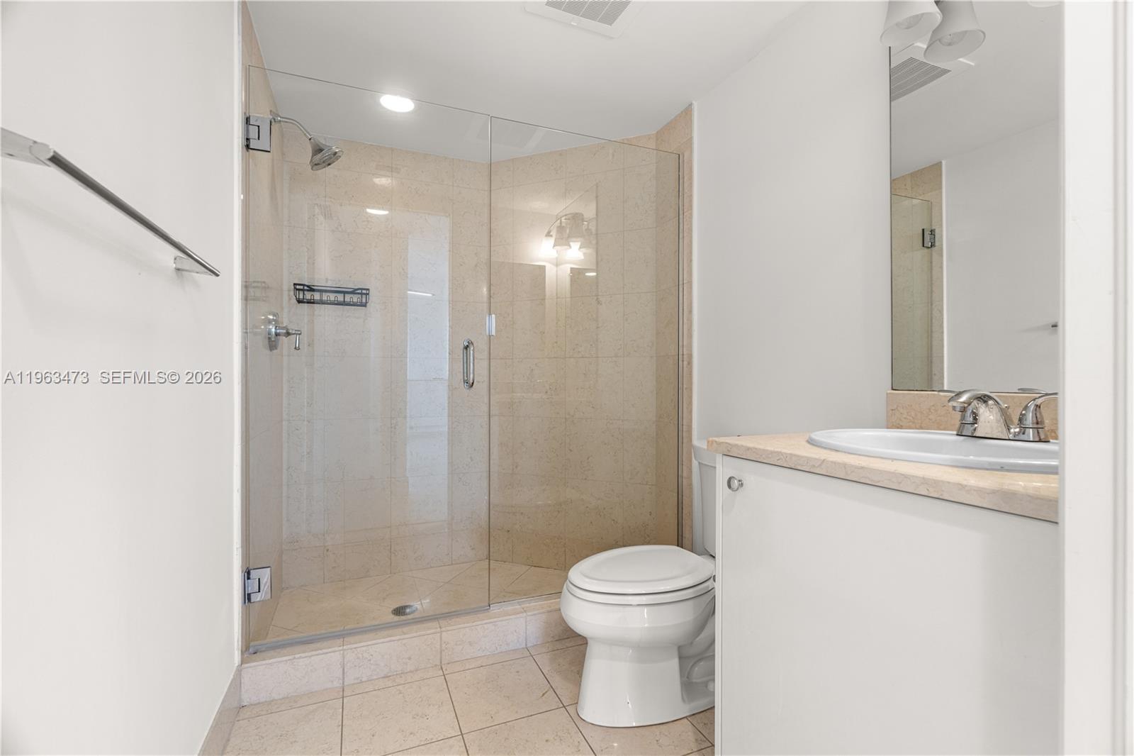 20000 E Country Club Dr #716, Aventura FL 33180