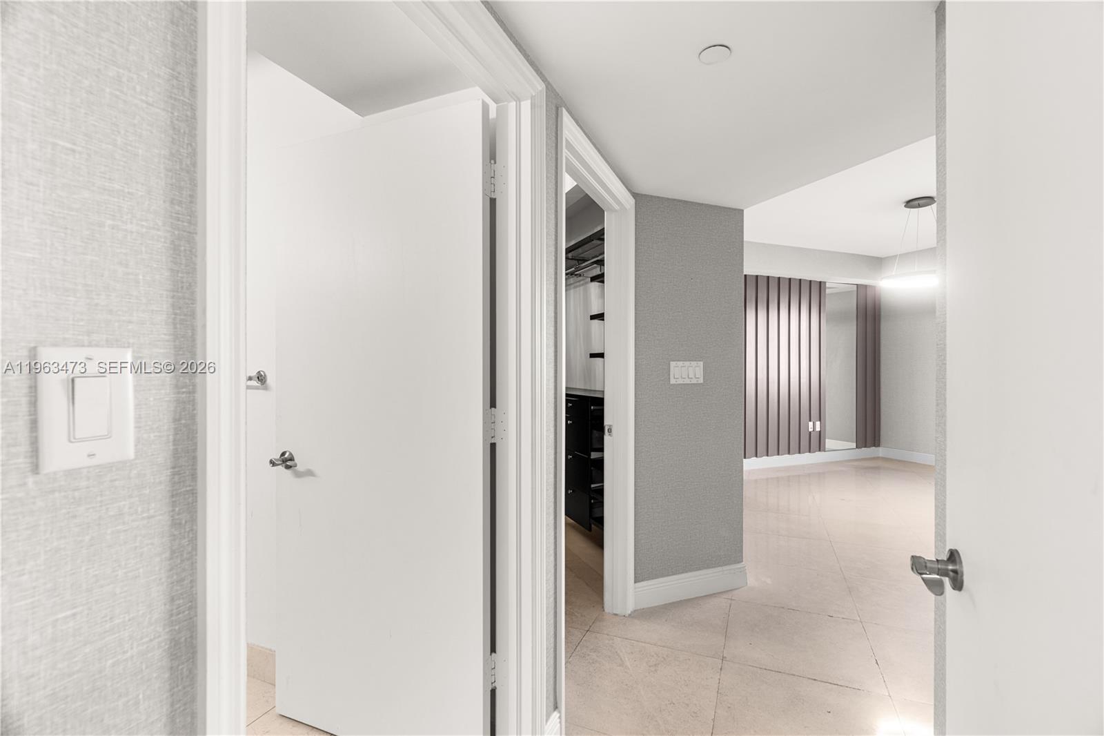 20000 E Country Club Dr #716, Aventura FL 33180