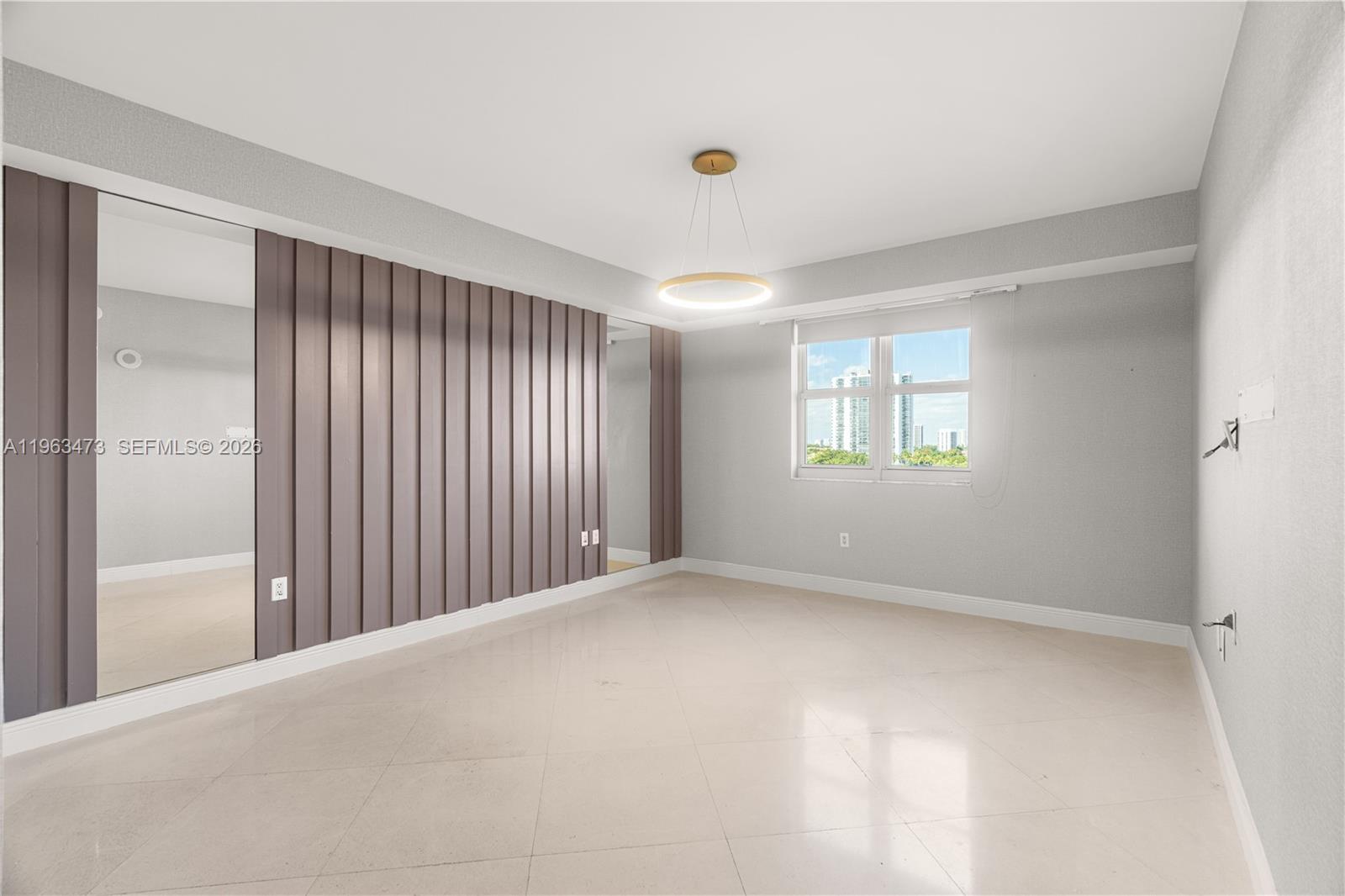 20000 E Country Club Dr #716, Aventura FL 33180