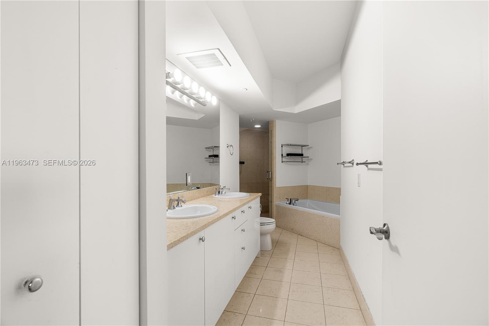 20000 E Country Club Dr #716, Aventura FL 33180