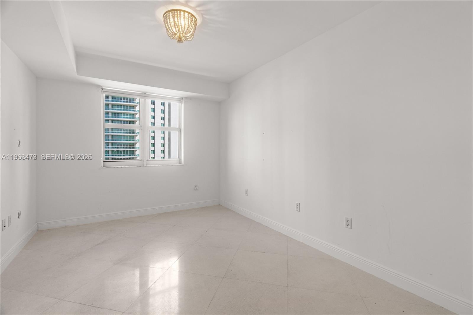 20000 E Country Club Dr #716, Aventura FL 33180