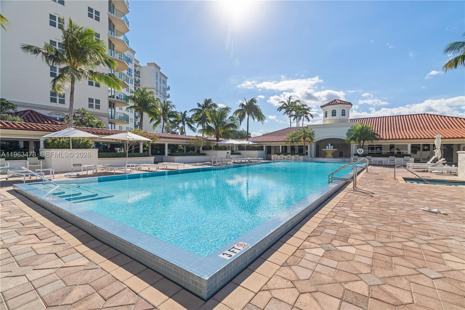 20000 E Country Club Dr #716, Aventura FL 33180