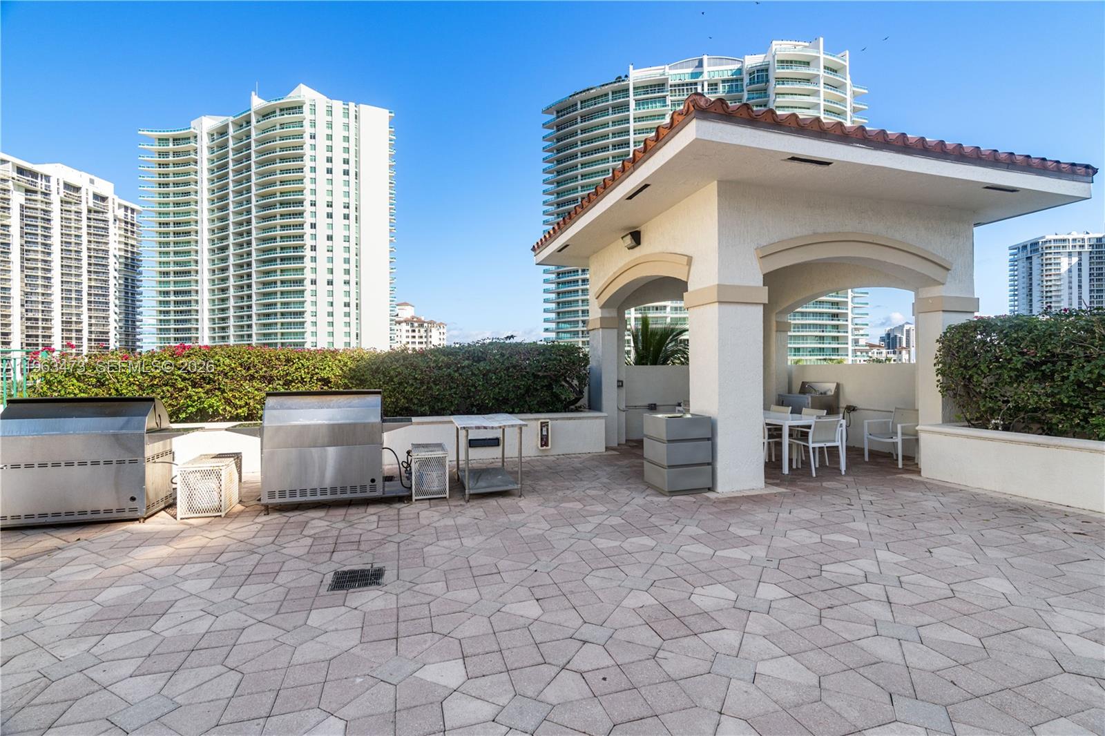 20000 E Country Club Dr #716, Aventura FL 33180