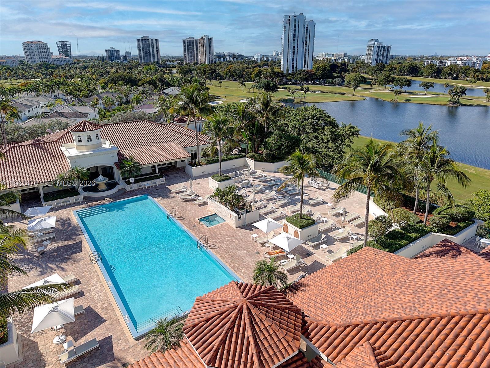 20000 E Country Club Dr #716, Aventura FL 33180