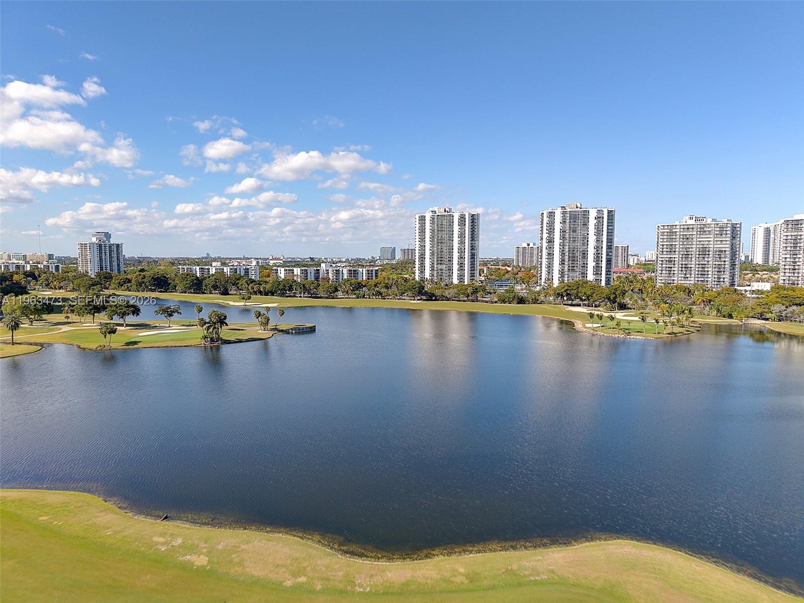 20000 E Country Club Dr #716, Aventura FL 33180