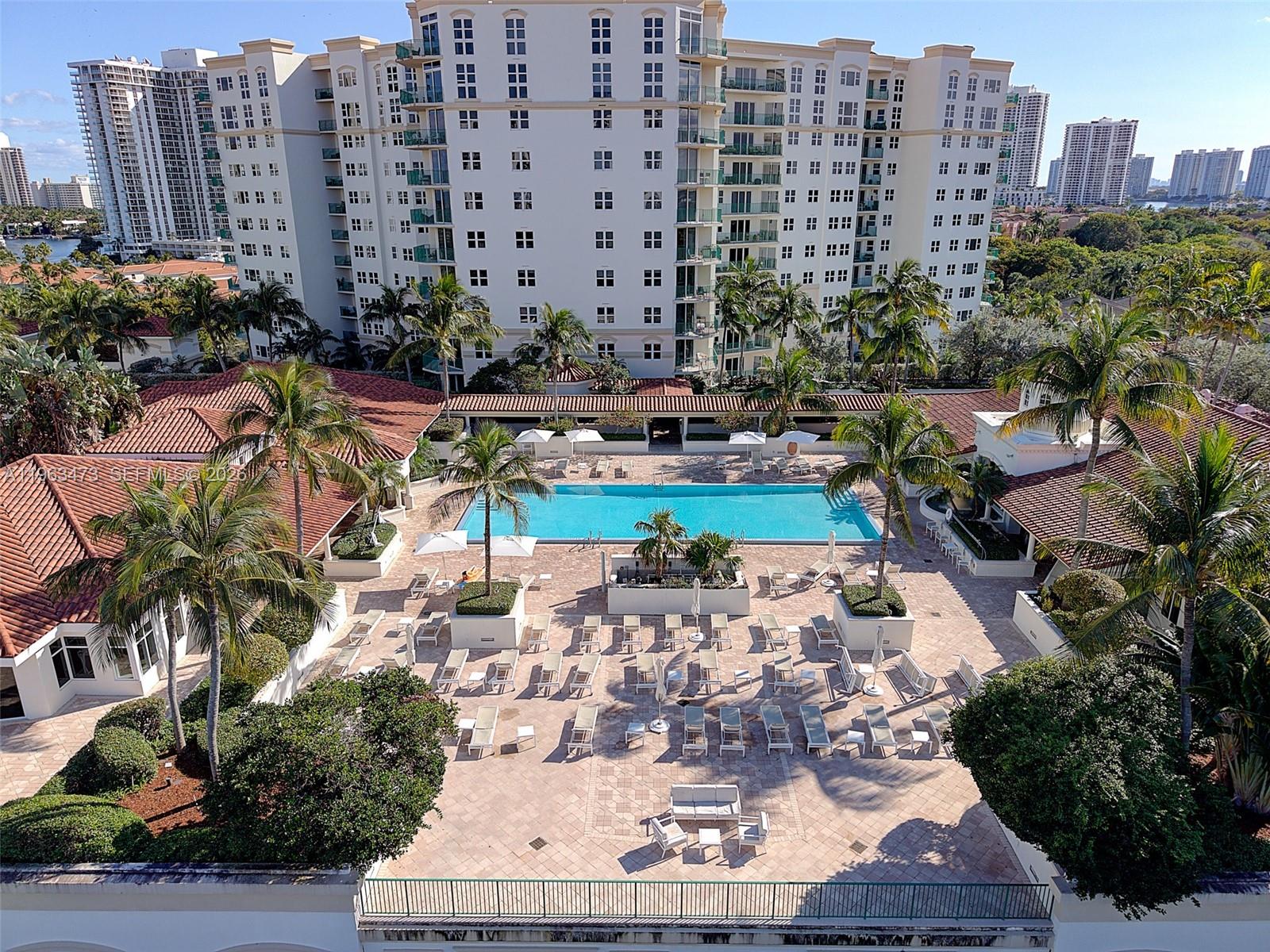 20000 E Country Club Dr #716, Aventura FL 33180