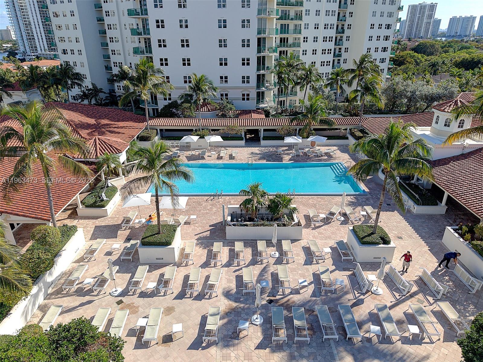 20000 E Country Club Dr #716, Aventura FL 33180