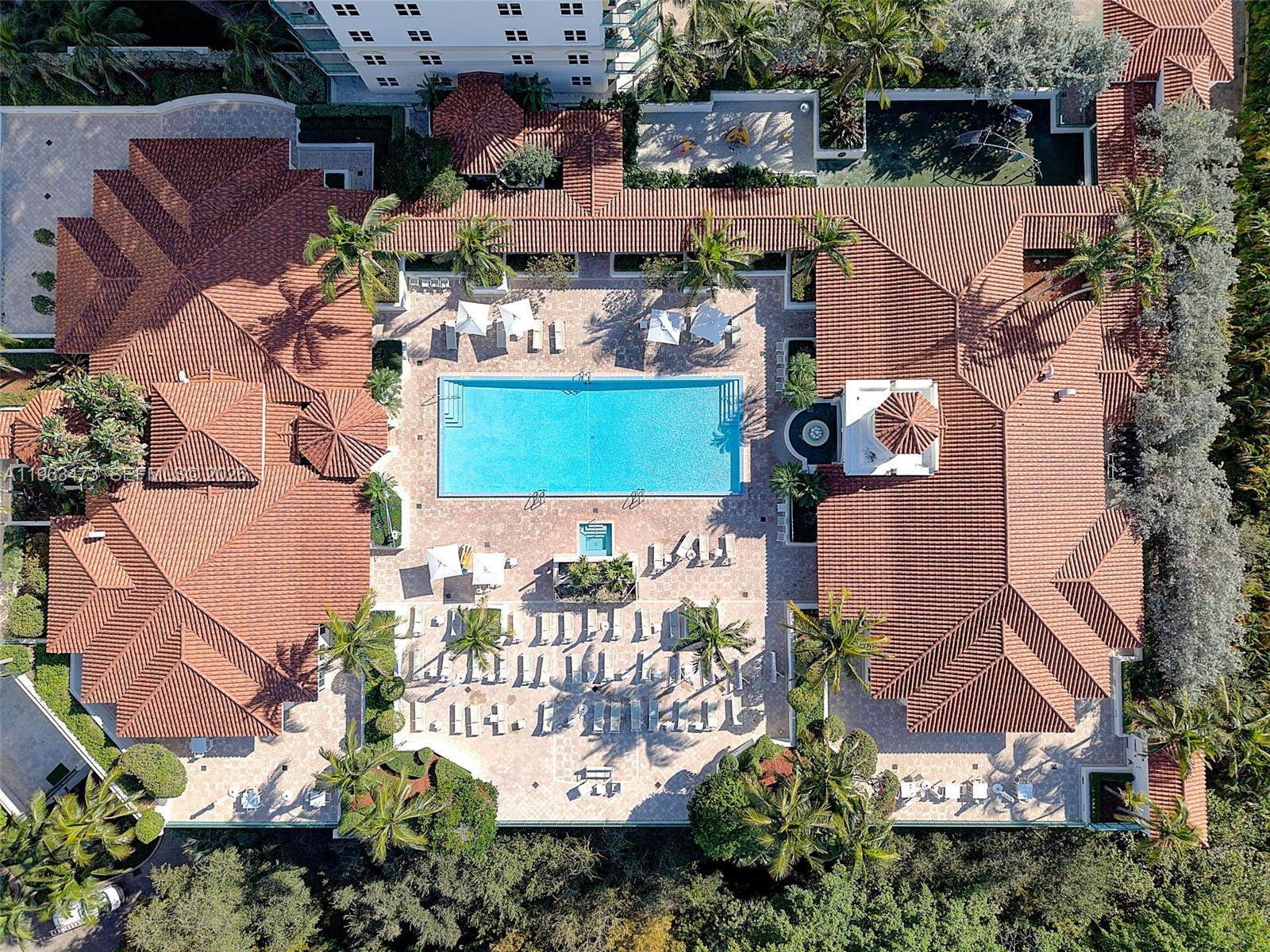 20000 E Country Club Dr #716, Aventura FL 33180