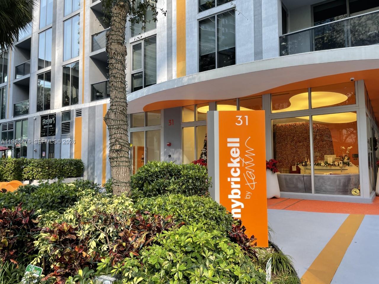 31 SE 6th St #404, Miami FL 33131