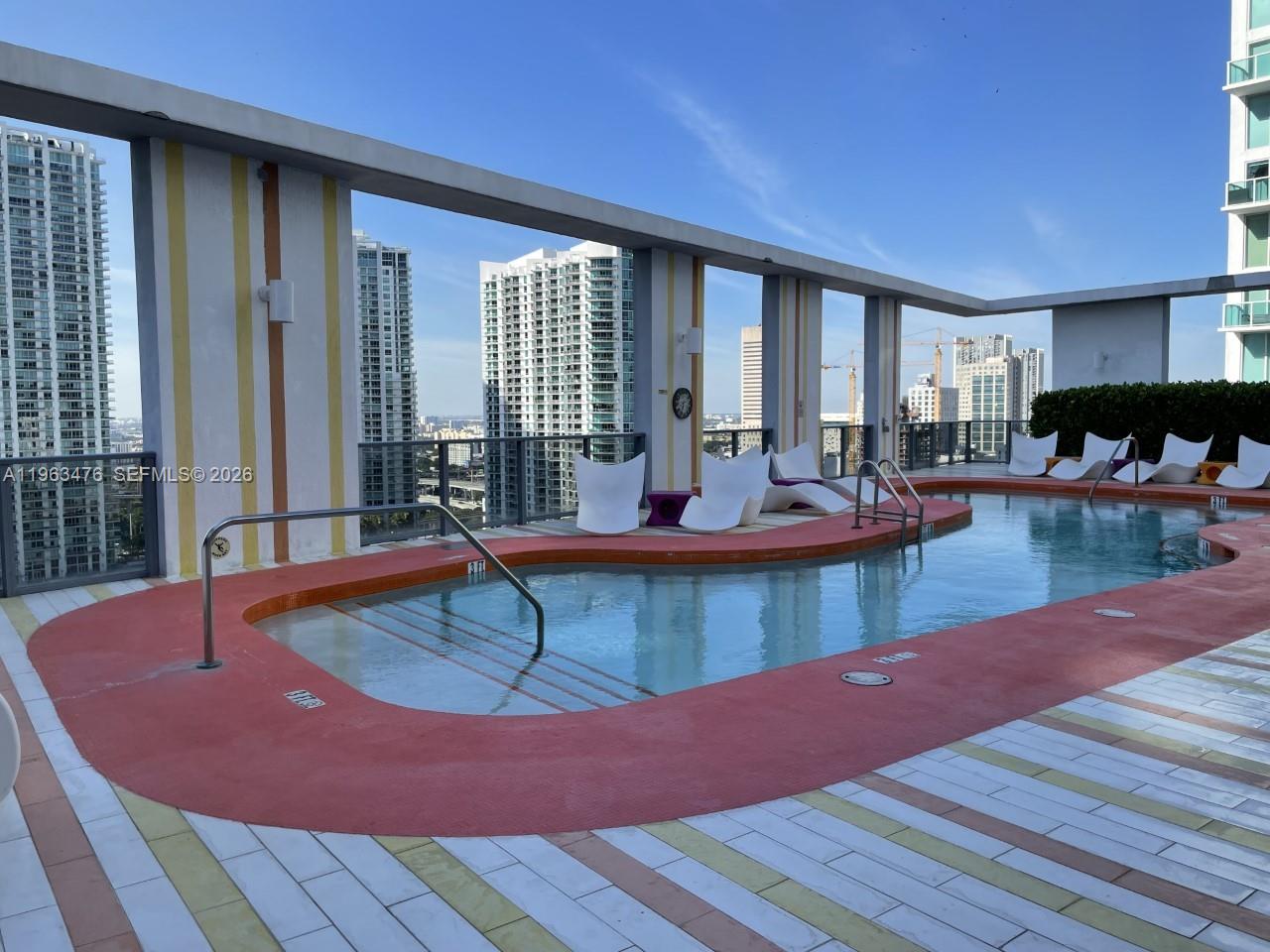31 SE 6th St #404, Miami FL 33131