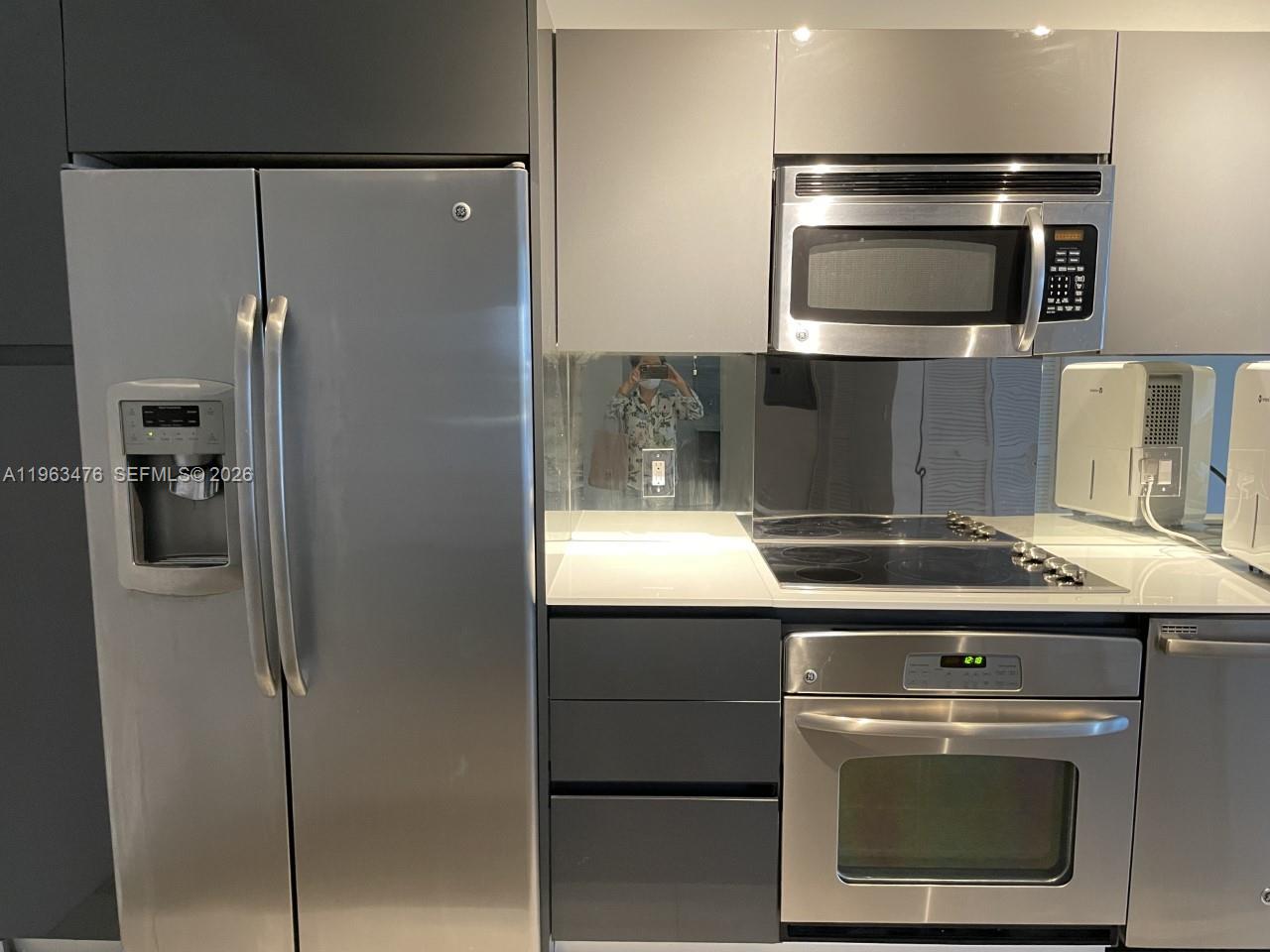 31 SE 6th St #404, Miami FL 33131