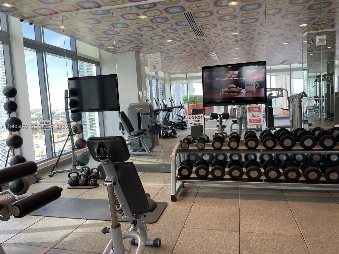 31 SE 6th St #404, Miami FL 33131