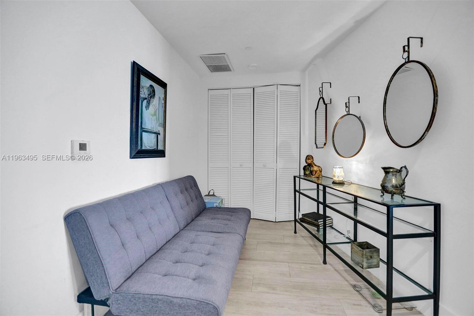 121 NE 34th St #1814, Miami FL 33137