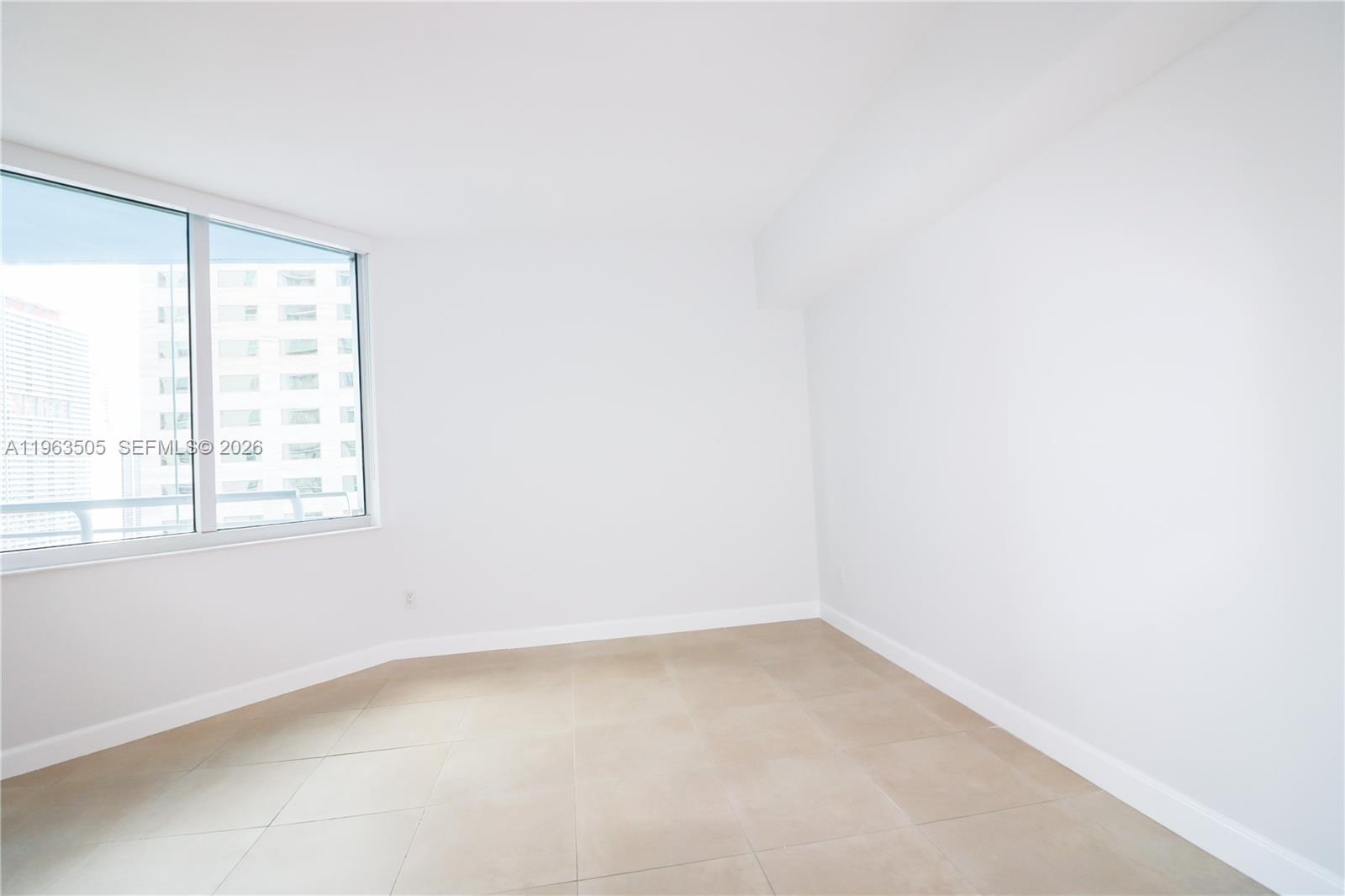 335 S Biscayne Blvd #2708, Miami FL 33131