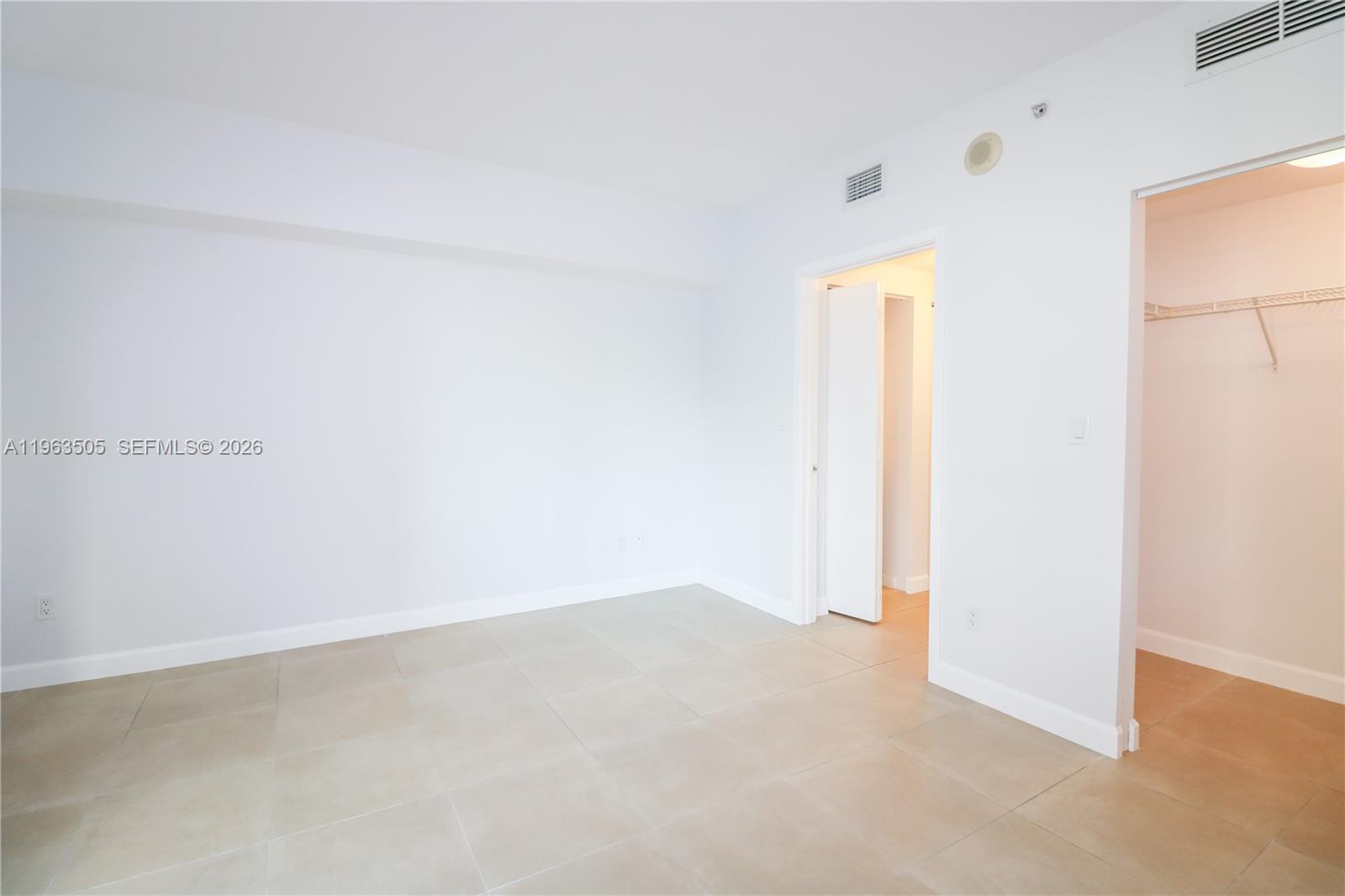335 S Biscayne Blvd #2708, Miami FL 33131