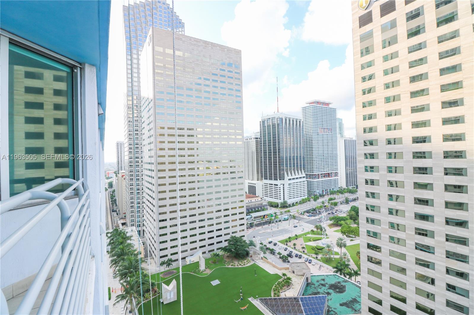 335 S Biscayne Blvd #2708, Miami FL 33131