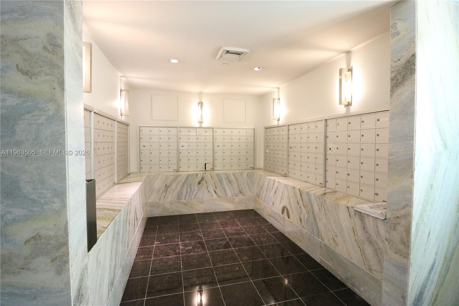 335 S Biscayne Blvd #2708, Miami FL 33131