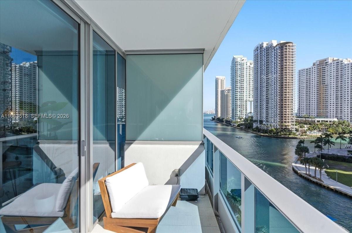 200 BISCAYNE BLVD WY #706, Miami FL 33131