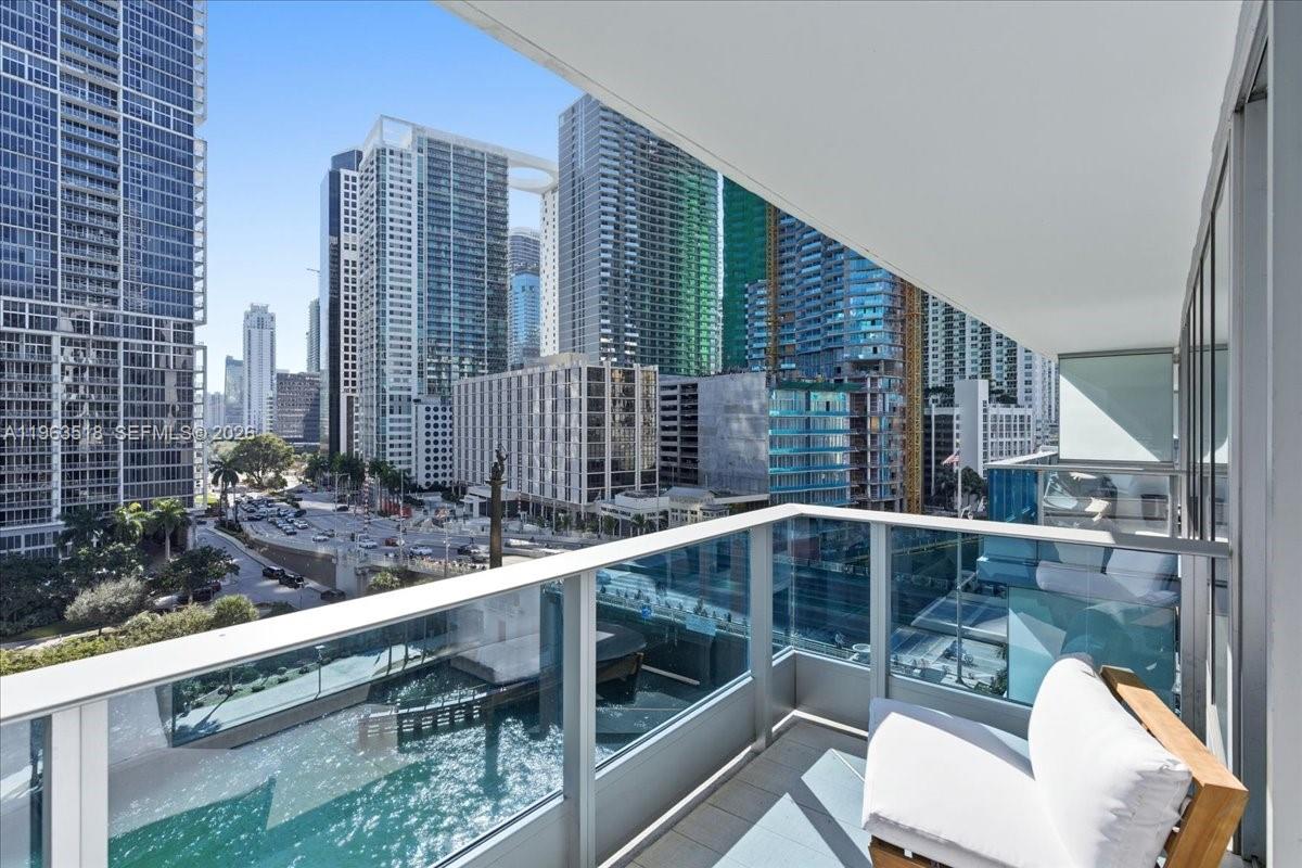 200 BISCAYNE BLVD WY #706, Miami FL 33131