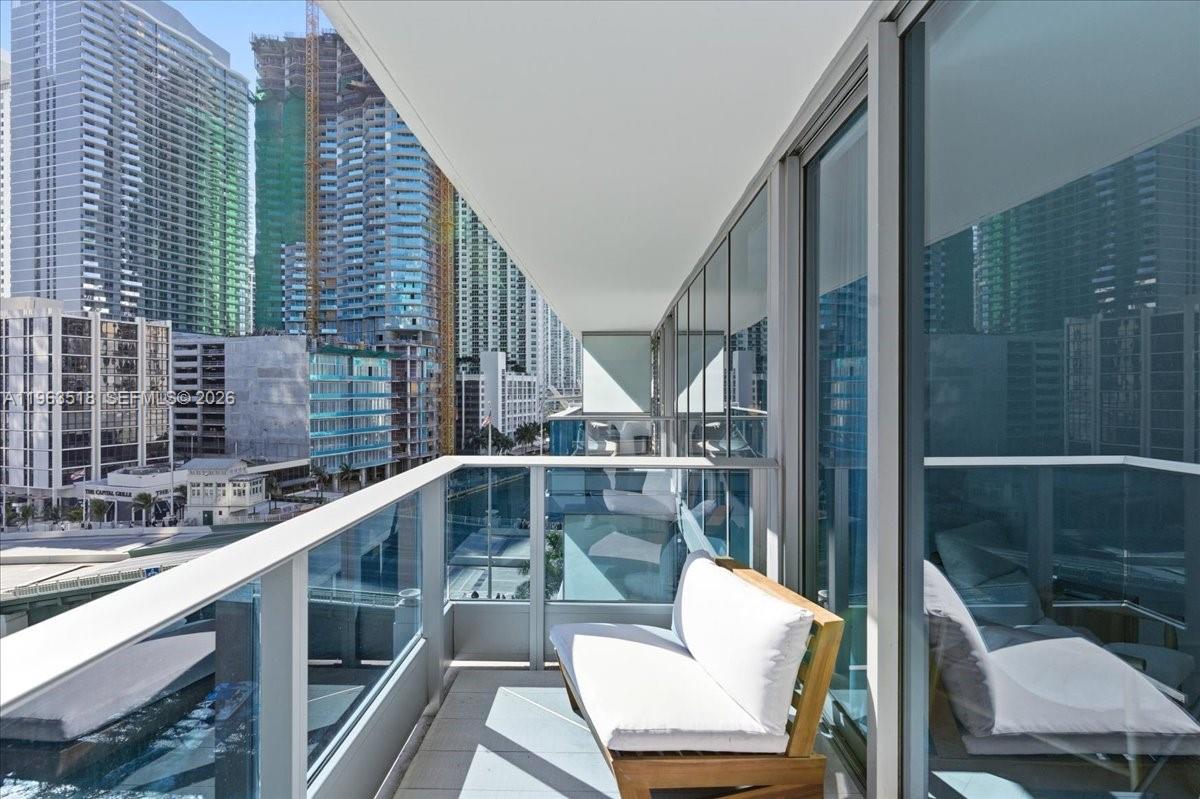 200 BISCAYNE BLVD WY #706, Miami FL 33131