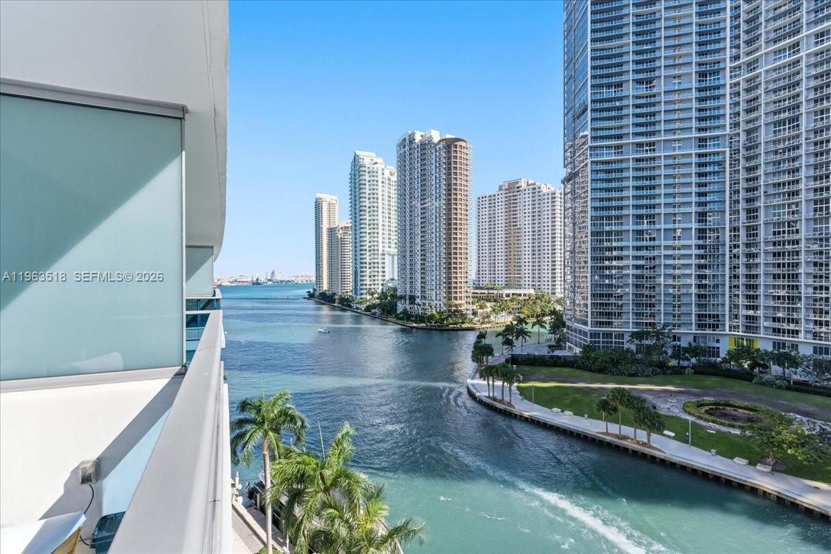 200 BISCAYNE BLVD WY #706, Miami FL 33131