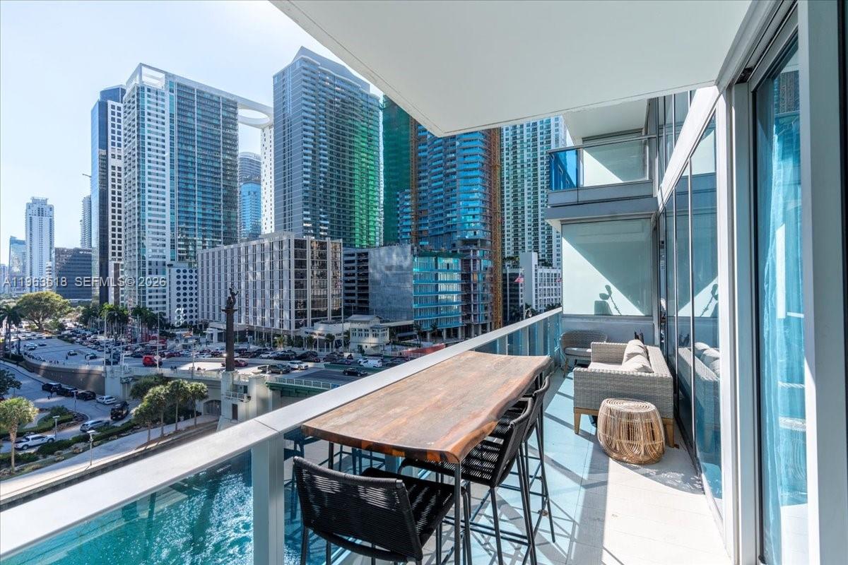 200 BISCAYNE BLVD WY #706, Miami FL 33131