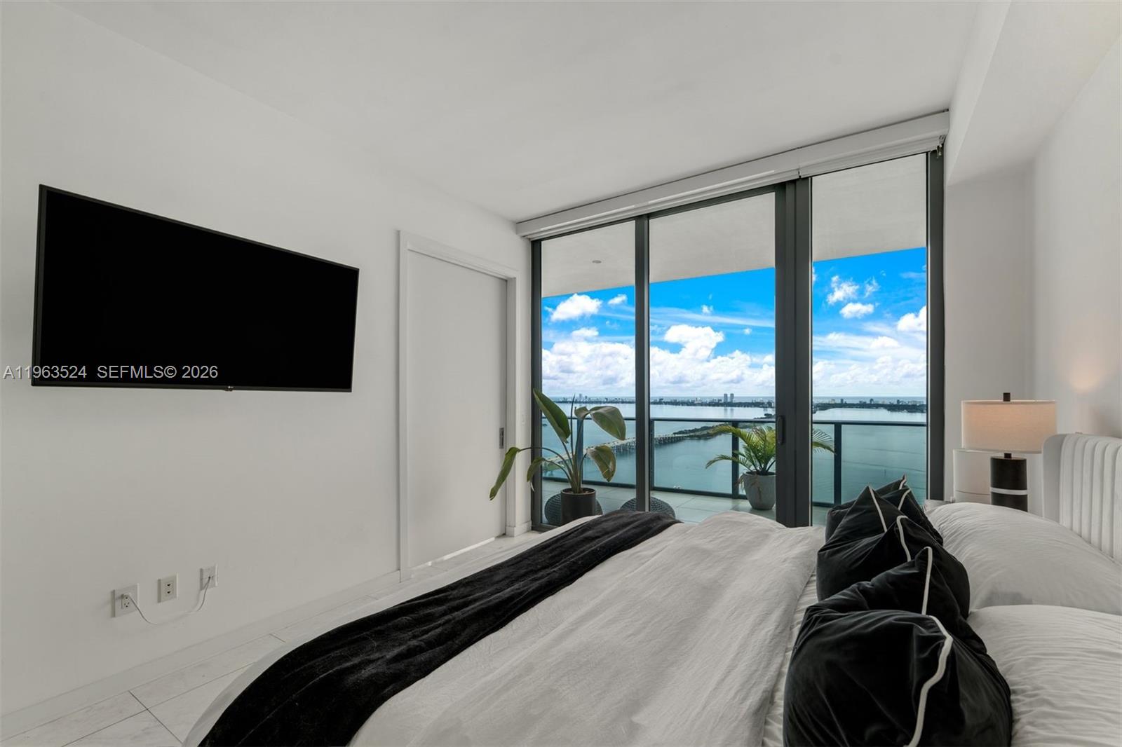 480 NE 31st St #4002, Miami FL 33137