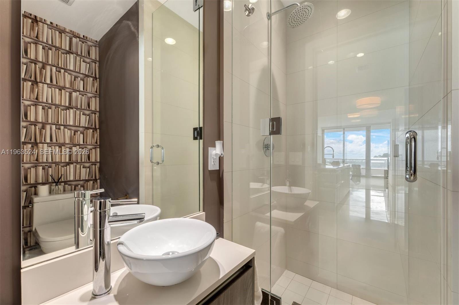 480 NE 31st St #4002, Miami FL 33137