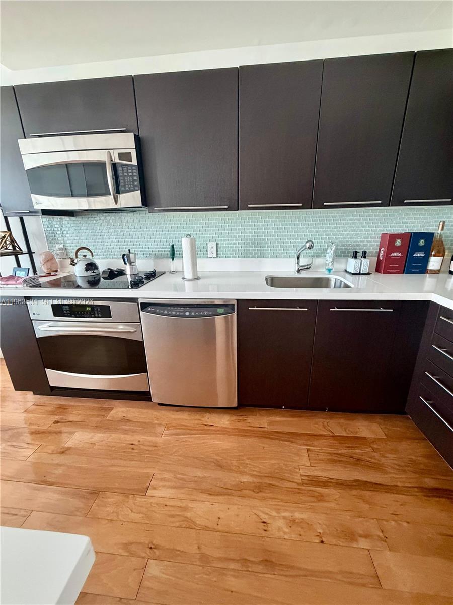 90 SW 3rd St #3012, Miami FL 33130