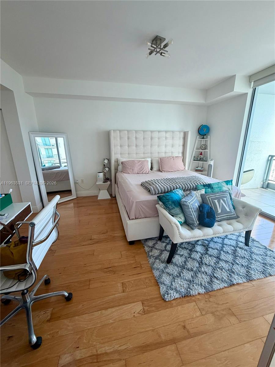 90 SW 3rd St #3012, Miami FL 33130