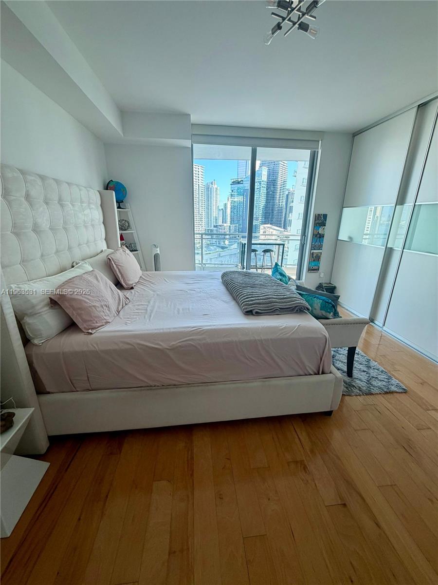 90 SW 3rd St #3012, Miami FL 33130