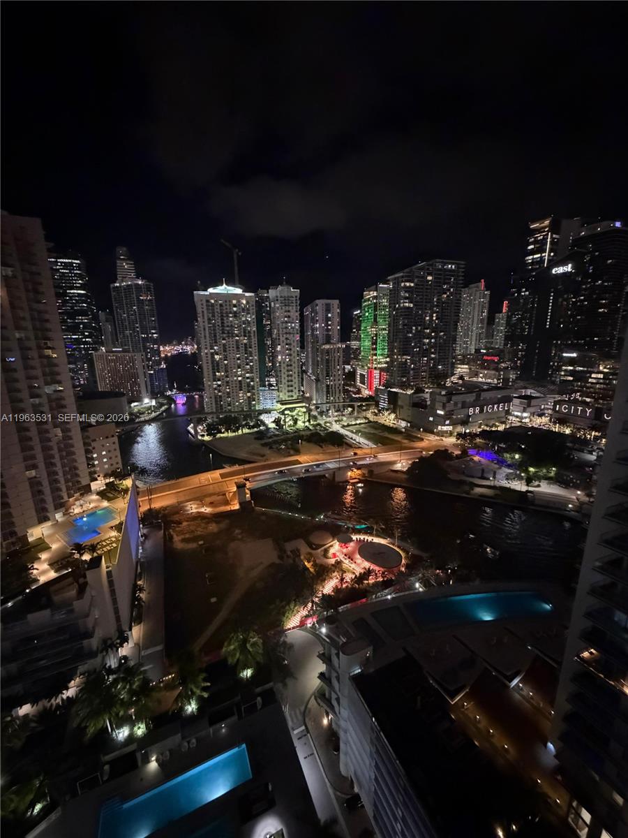 90 SW 3rd St #3012, Miami FL 33130
