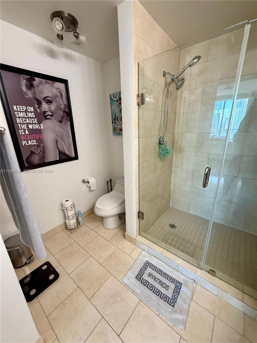 90 SW 3rd St #3012, Miami FL 33130